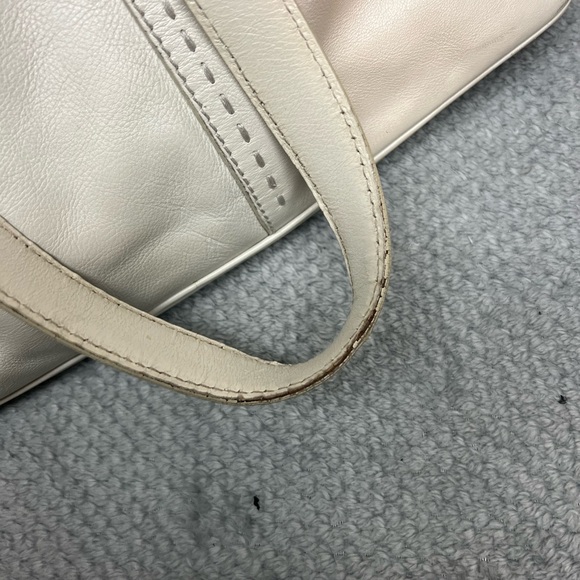 🤍🤍Lovely off white Yves Saint Laurent YSL Leather handbag - Picture 7 of 12